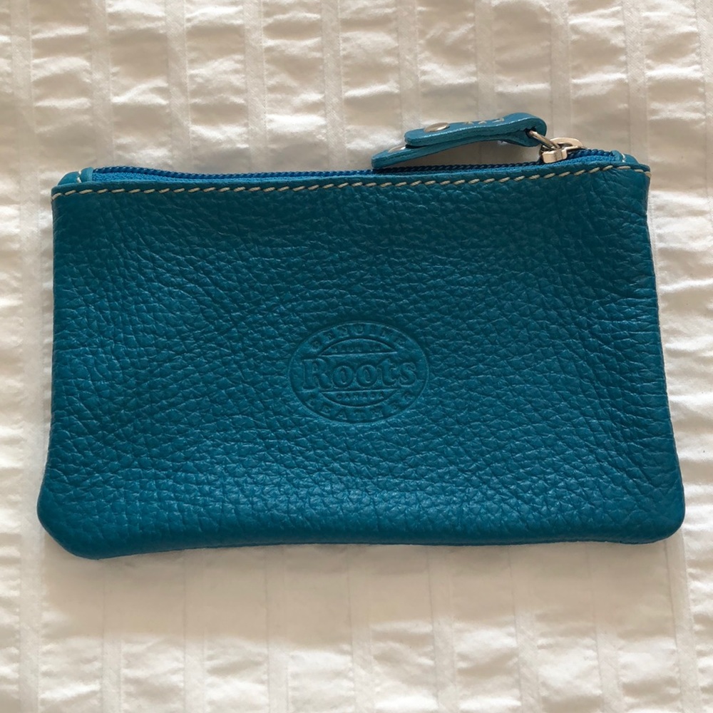 Roots leather turquoise small wristlet